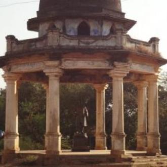 Vikram Dev Statue